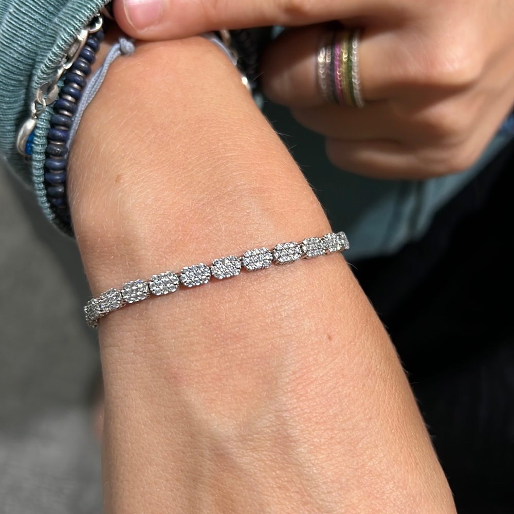 CZ’s diamond bracelet